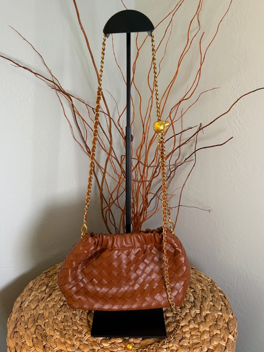 WOVEN LEATHER ADJUSTABLE CHAIN HANDBAG